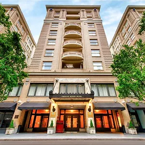 Hotel Embassy By Hilton Downtown, Portland